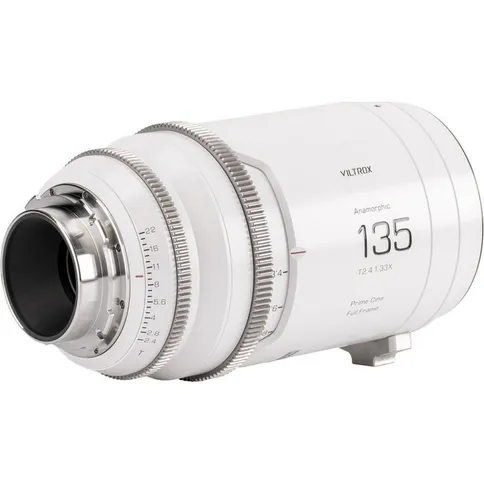 Viltrox-EPIC-135mm-T2-4-133x-PL-Full-Frame-Anamorphic-Cine-Lens-Blue-Flare_5.jpg