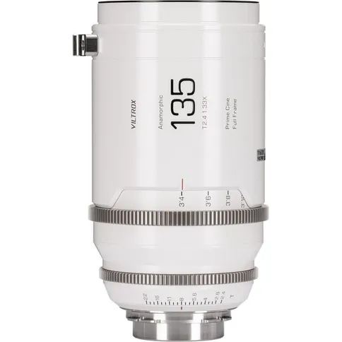 Viltrox-EPIC-135mm-T2-4-133x-PL-Full-Frame-Anamorphic-Cine-Lens-Blue-Flare_1.jpg