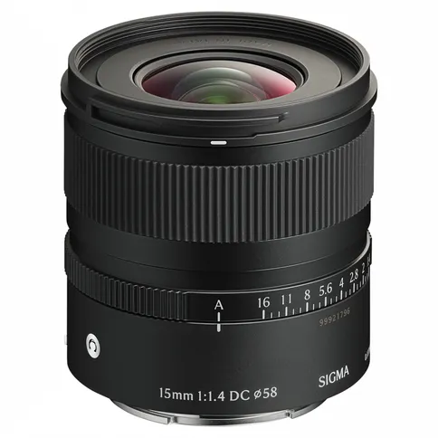 05_PPhoto_15_1.4_dc_c026_Emt_show front lens.jpg