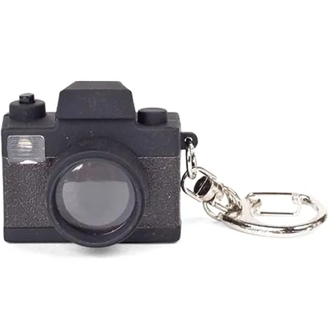 Kikkerland_camera-led_keychain_1.jpg
