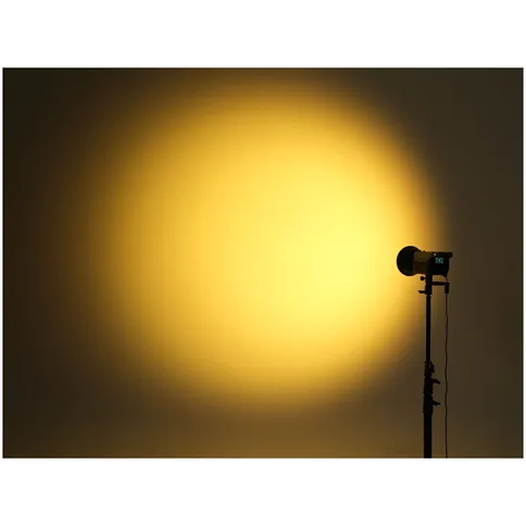 Nanlite-FC-120C-LED-RGBW-Spot-Light_4.jpg