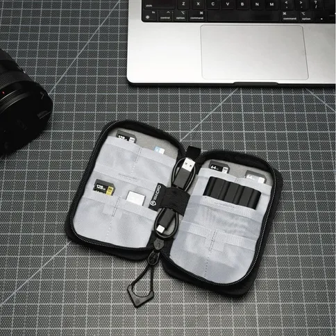 WANDRD-Memory-Card-Case-Black_4.jpg