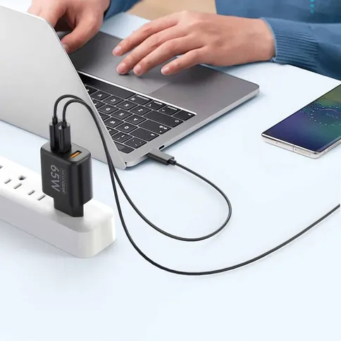MOJOGEAR-USB-oplader-65W-2x-USB-C-1x-USB-poort_2.jpg