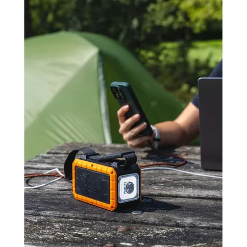 Xtorm-Powerbank-100W-Rugged-40000mAh-met-zaklamp_7.jpg