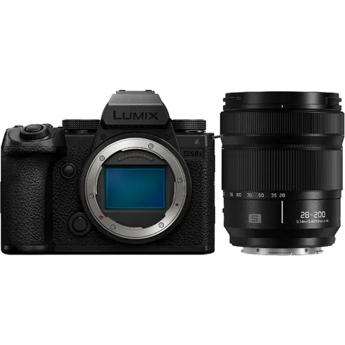 panasonic-lumix-s5iix-28-200mm_1.jpg