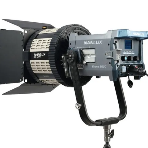 Nanlux_FL-22E_Fresnel_Lens_On_Evoke_600C_Side_View_With_Barndoors.jpg