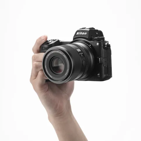 Viltrox_AF_55mm_F1.8_Z_EVO_On_Nikon_Z_In_Hand.jpg