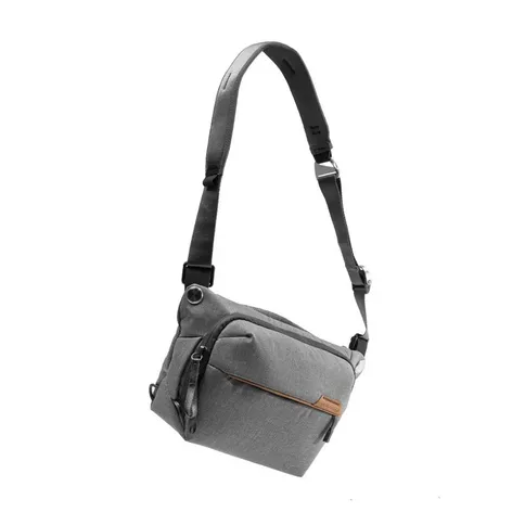 Peak-Design-Everyday-sling-6L-V3-ash_2.jpg